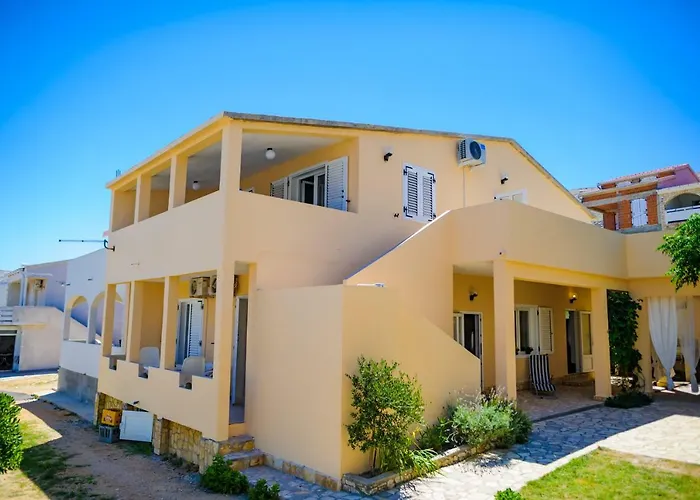 Apartments Lux Pag
