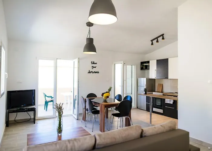 Apartments Lux Pag